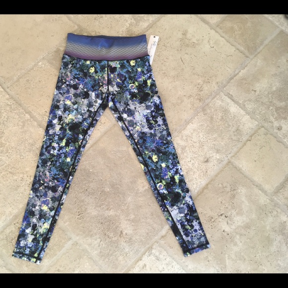 Nanette Lepore Ditsy Daisy Print Workout Pants - Picture 5 of 5
